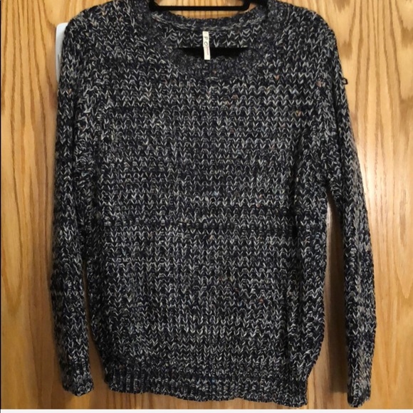 Tobi Paula Pullover Sweater - Picture 2 of 4